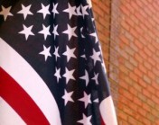 i-FM.net Macro cracks America